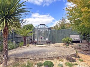 Photo 25- click for photo gallery